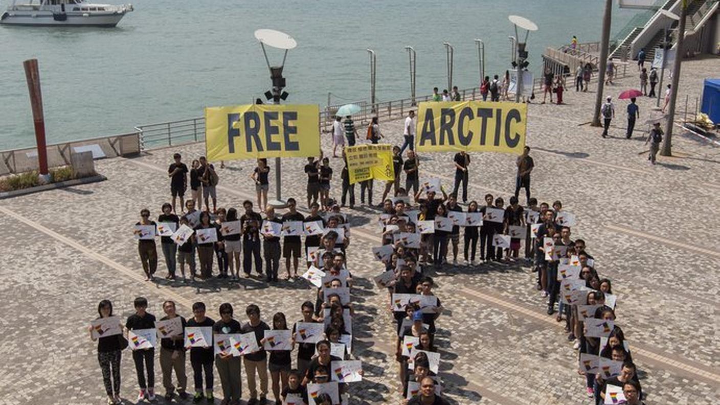 Greenpeace_mobilitazione_Hong Kong_keystone2JPG.JPG