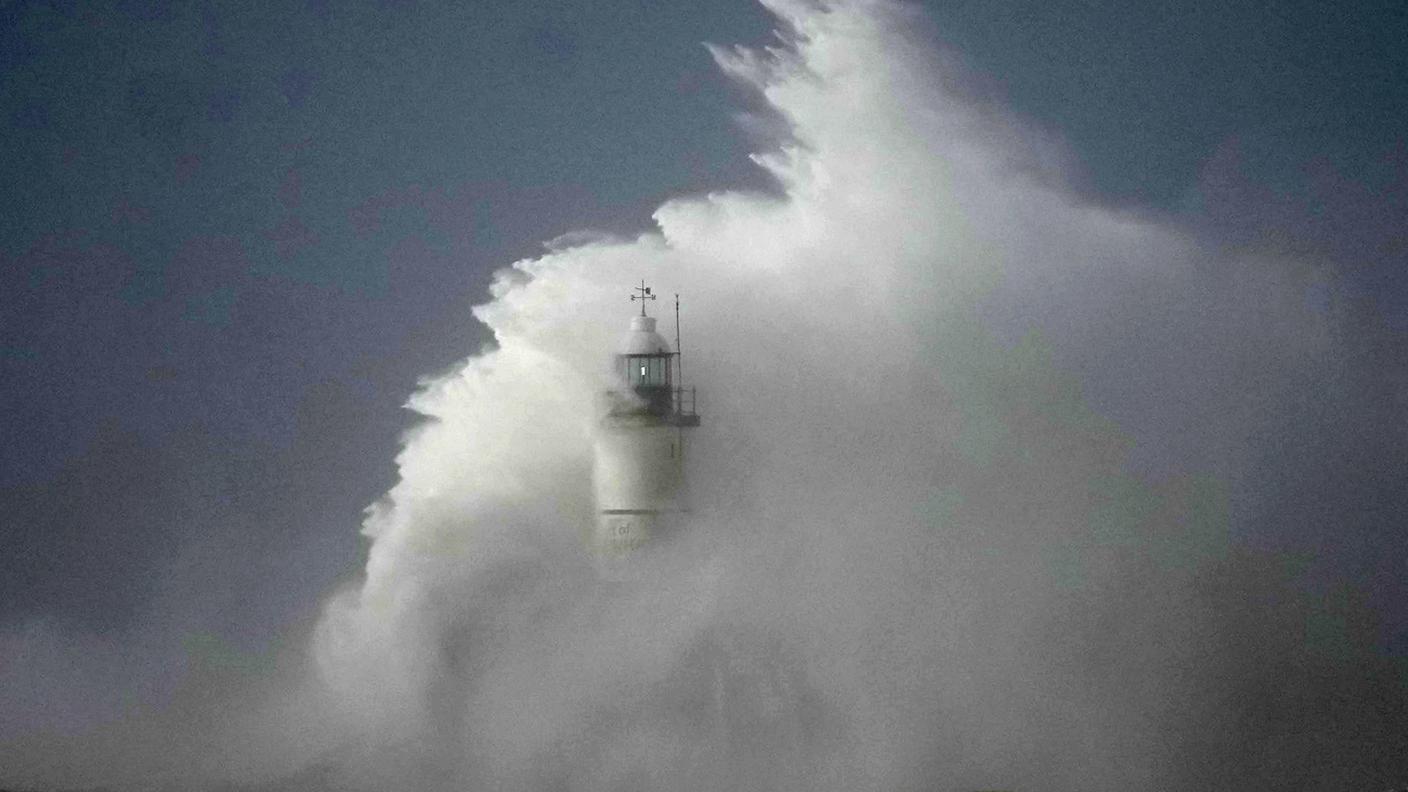 La tempesta sulla costa meridionale dell'Inghilterra