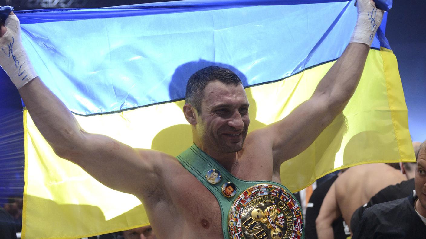 Klitschko celebra la vittoria sul tedesco Manuel Charr (2012)