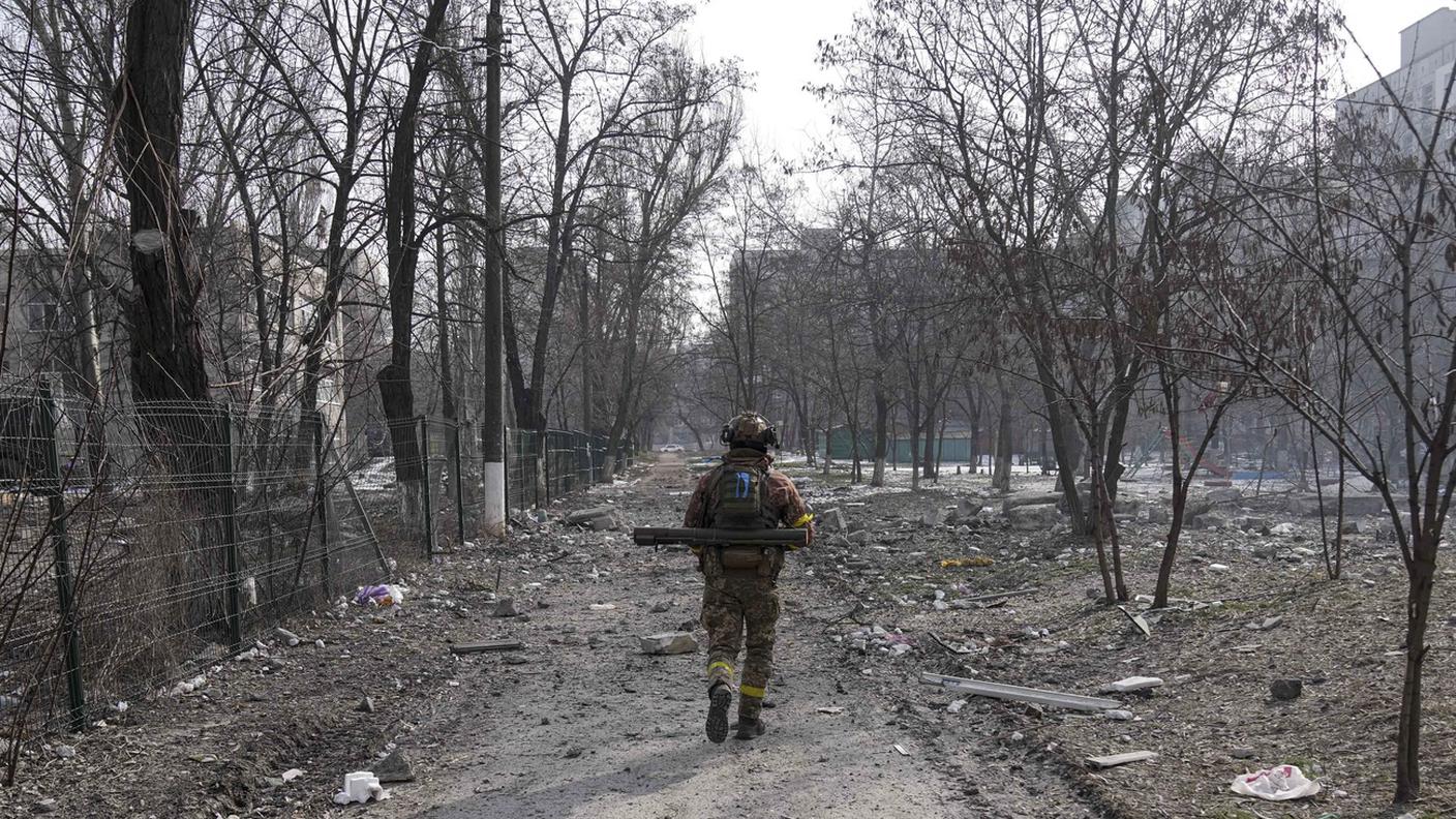 Mariupol sempre sotto assedio