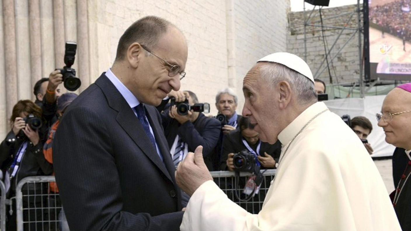 assisi bergoglio 16 ky.jpg