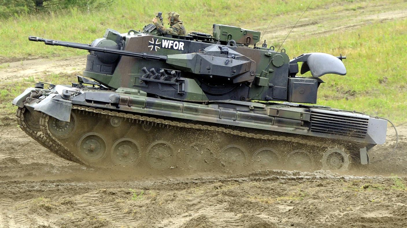 Un blindato Gepard dell'esercito tedesco durante una esercitazione nel giugno 2009