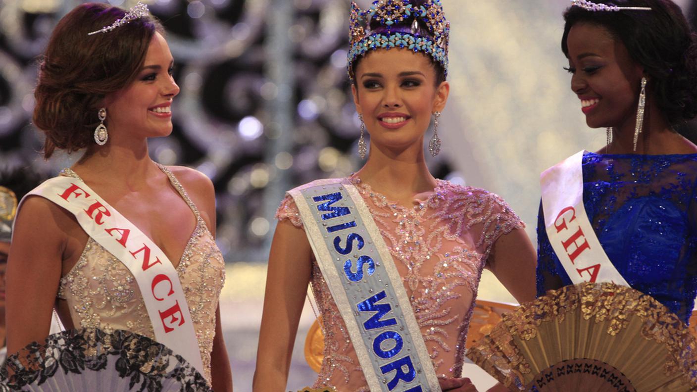 miss mondo 2013 podio ky.JPG