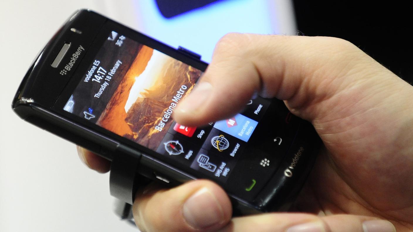 ky_smartphone_blackberry_telefono_cellulare.JPG