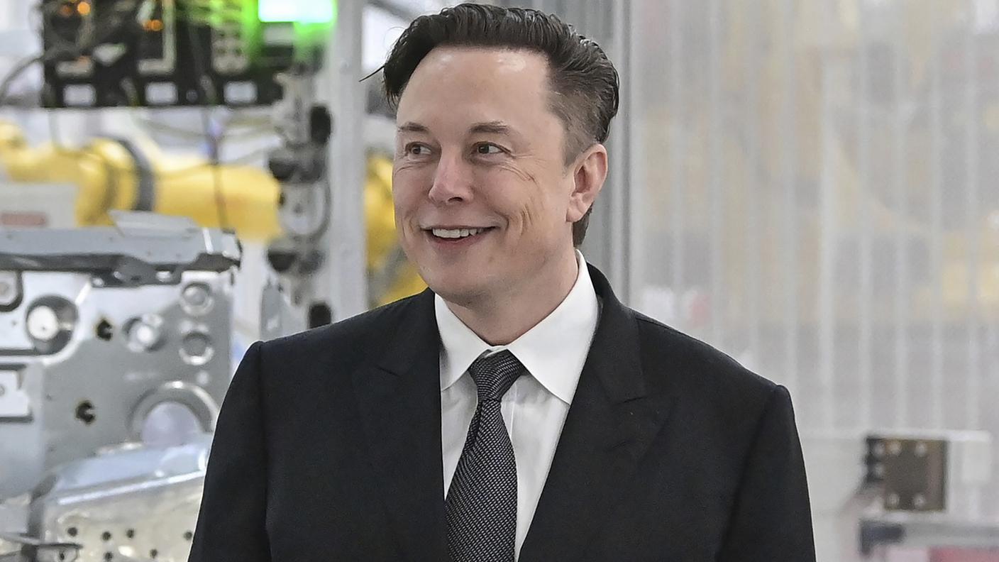 Elon Musk ha risposto su Twitter alle critiche mossegli dai legali di Twitter