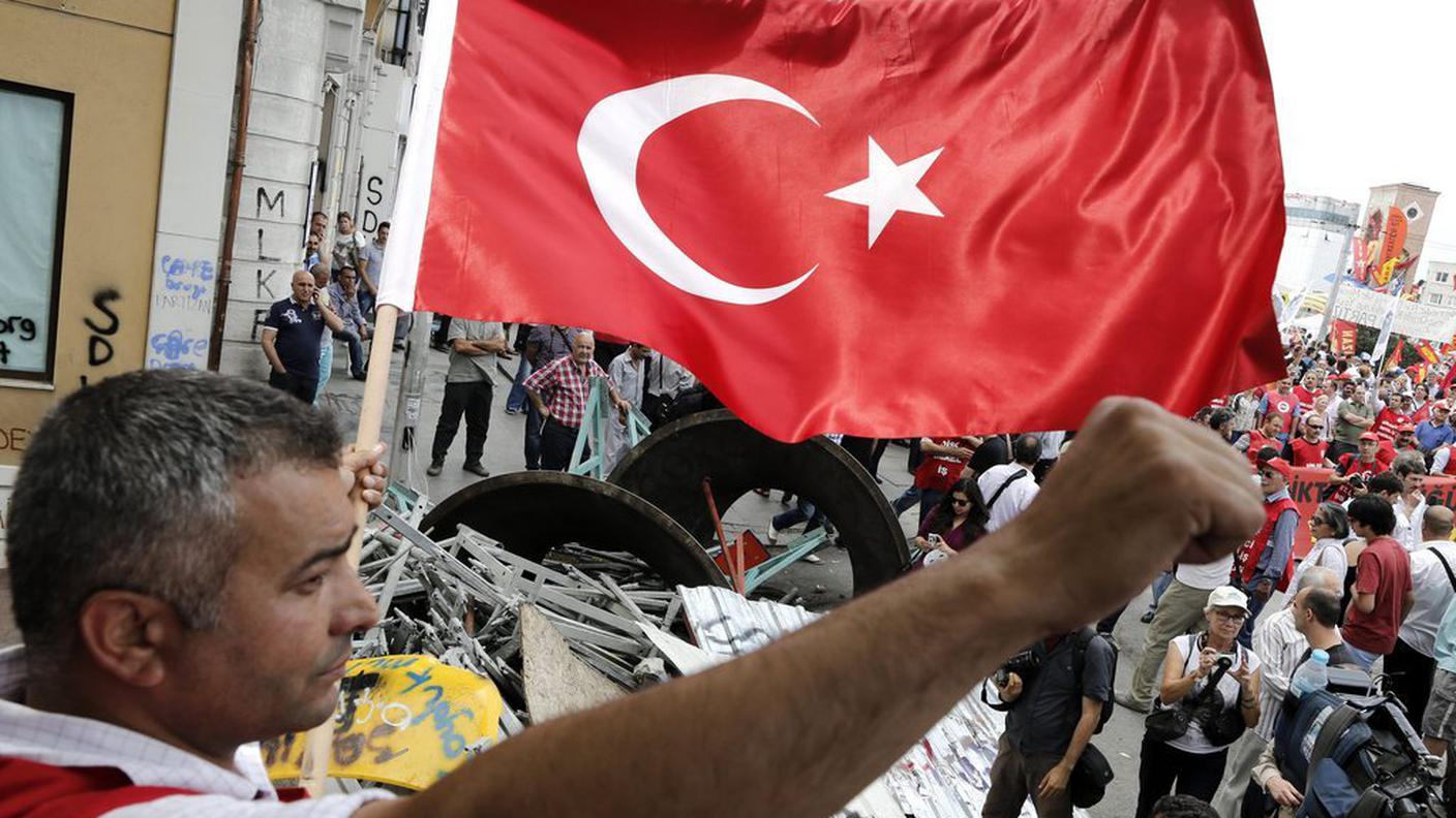 Istanbul Turchia protesta manifestazione 06.2013 ky.JPG