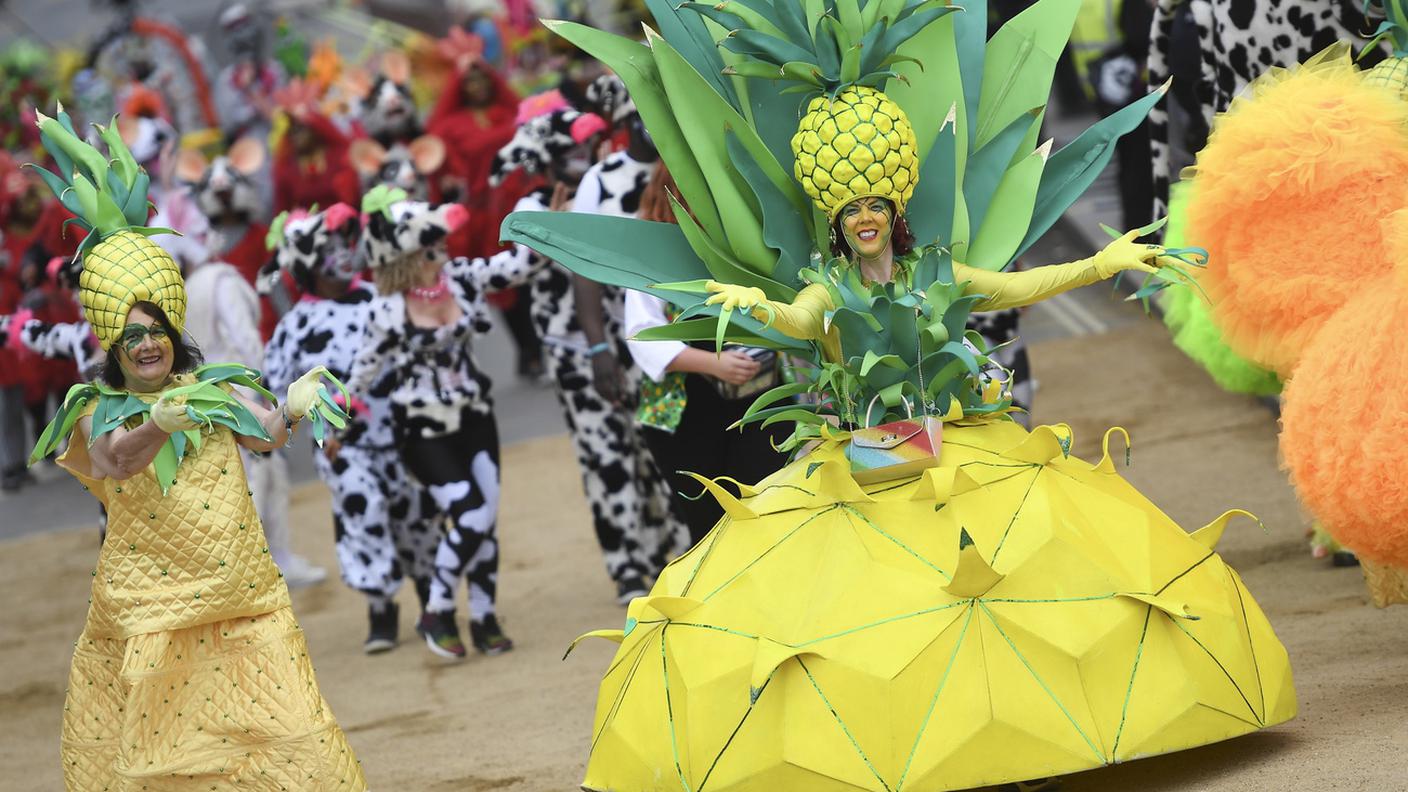 Festeggiamenti in stile carnevalesco