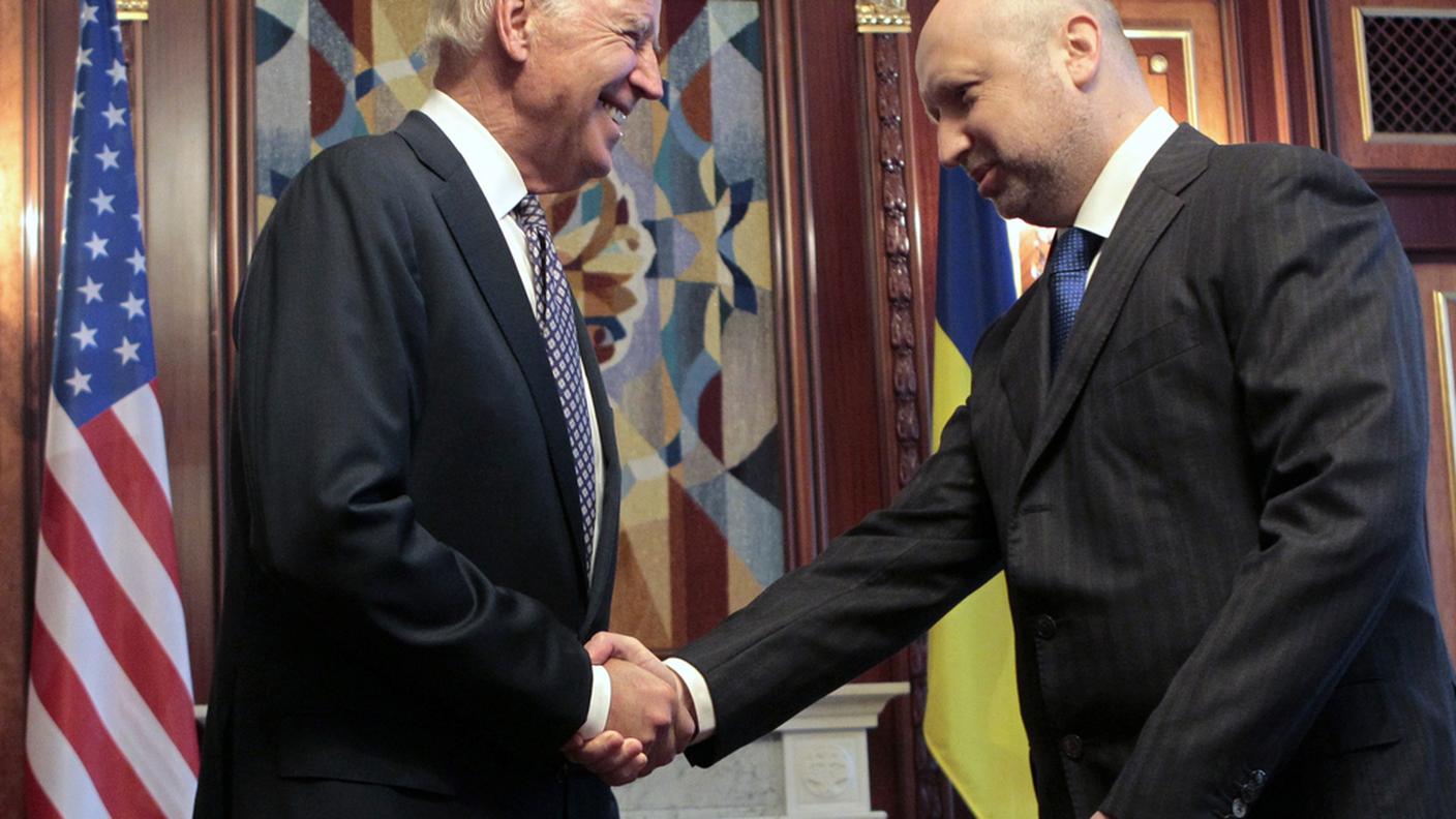 Il vicepresidente statunitense Biden e il presidente ad interim ucraino Turcinov