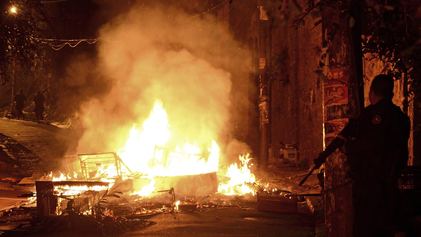 rio de janeiro manifestazioni4 22.4.14 re.jpg