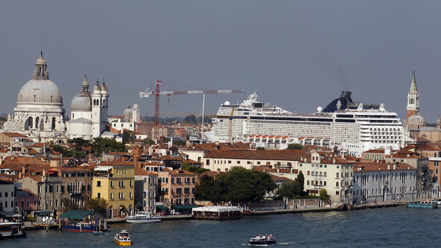 Una nave della MSC a Venezia nel 2012