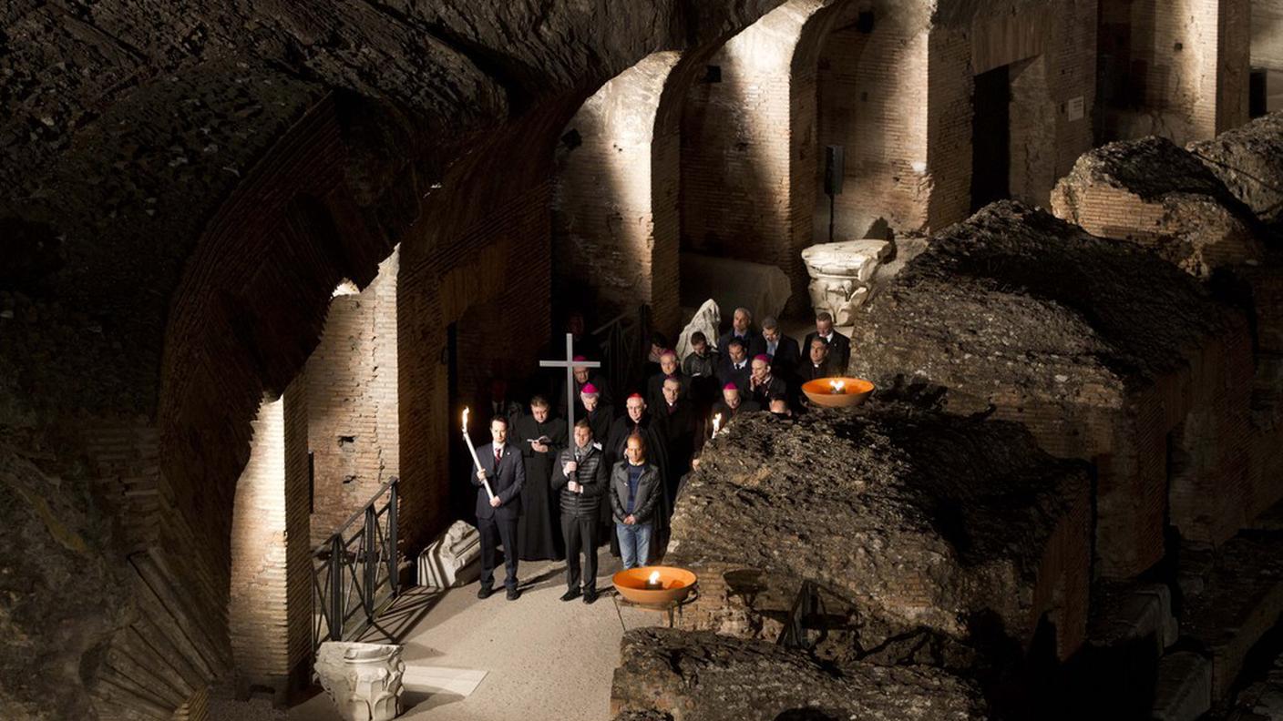 via crucis roma7 18.04.14 ky.jpg