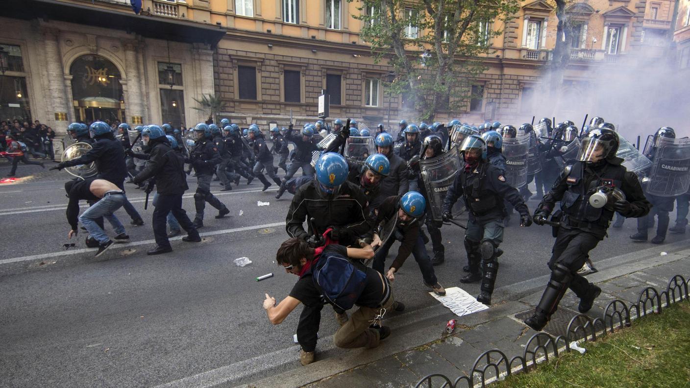 disordini-romsa-ansa-5.jpg