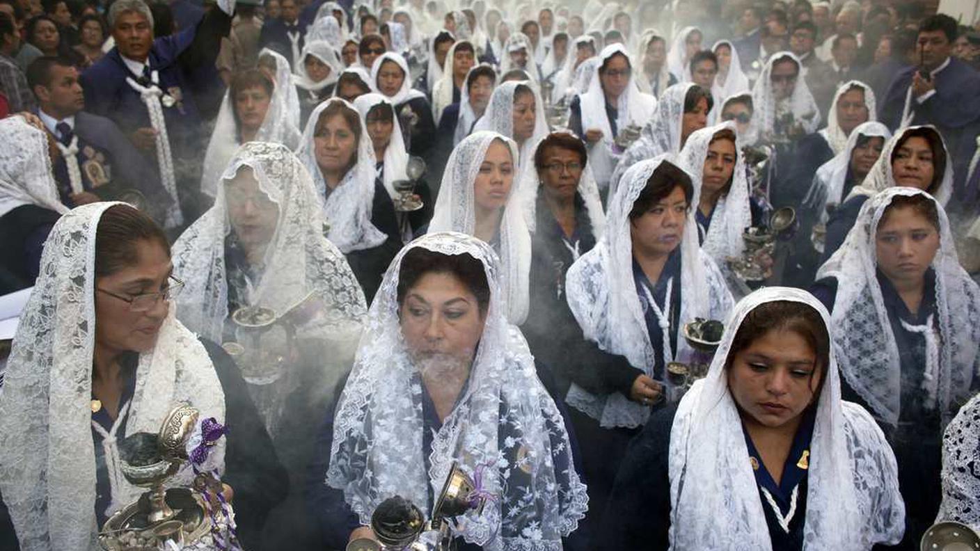 venerdì santo lima 2.JPG