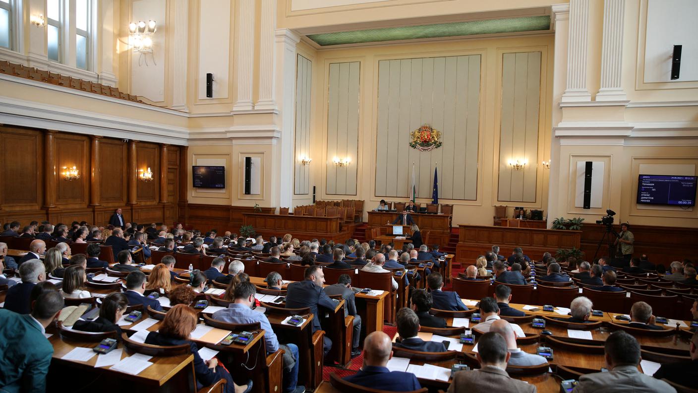 La svolta è stata approvata dal Legislativo bulgaro con 170 voti a favore, 37 contrari e 21 astensioni. Ma la strada appare ancora lunga