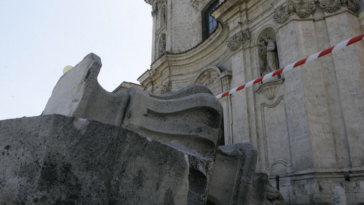 l'aquila macerie 7 2009 ky.JPG
