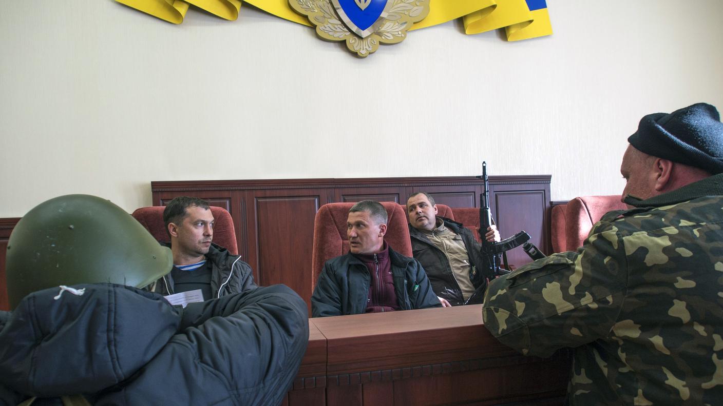 Ucraina Lugansk 6.4.2014 re.jpg