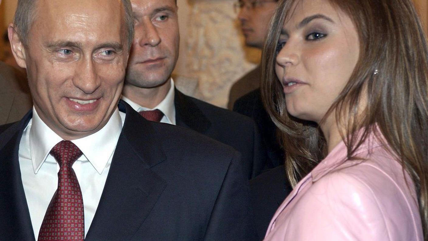 Putin Kabaieva 2004 ky.JPG