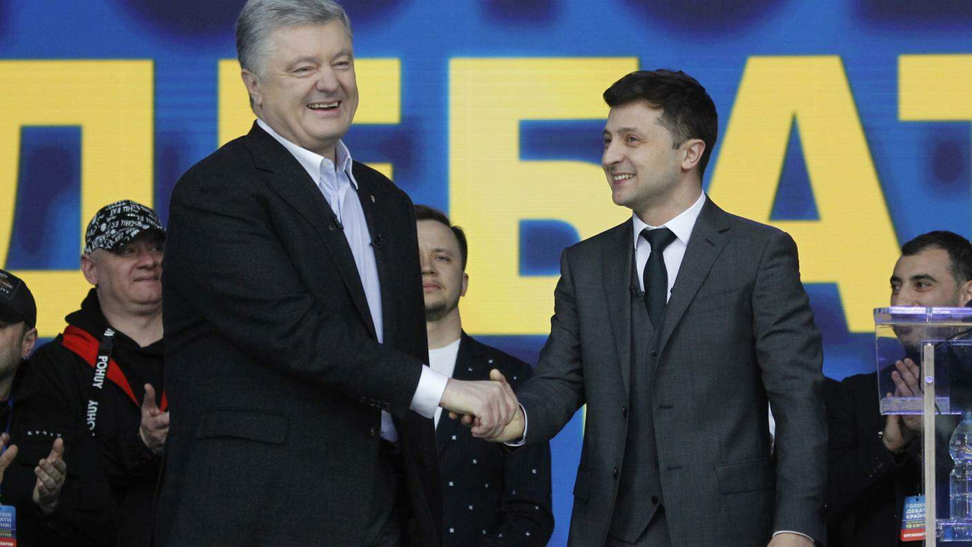 Petro Poroshenko e Volodymyr Zelensky, rivali alle presidenziali di tre anni fa, hanno temporaneamente seppellito l'ascia di guerra