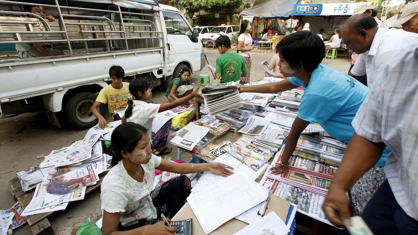 ad myanmar stampa privata 1 aprile 2013 keystone 00.JPG