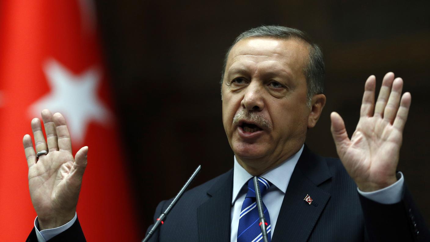 L'inchiesta ha portato alle dimissioni o all'allontanamento di quattro ministri, nella foto il primo ministro, Recep Tayyip Erdogan