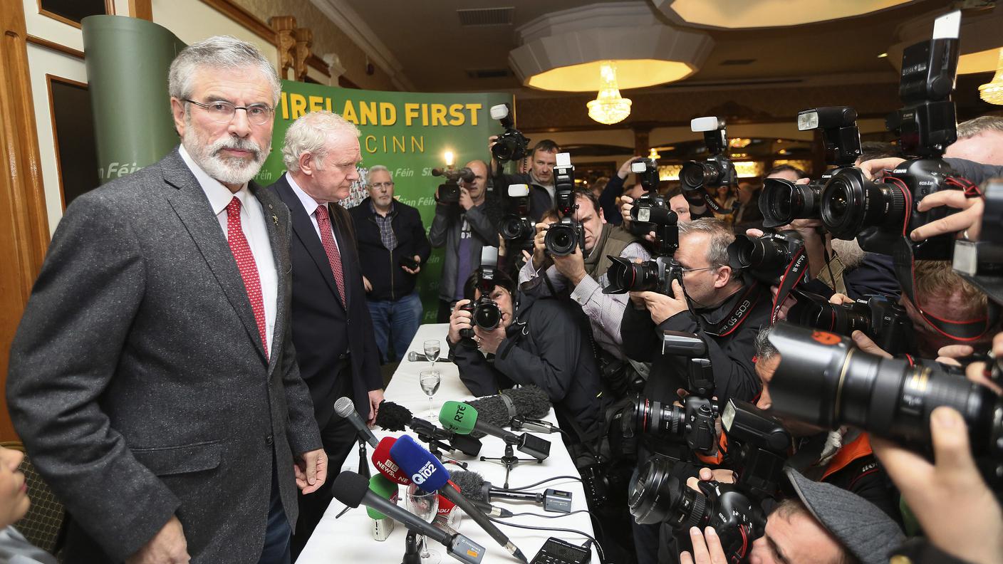Gerry Adams conferenza dopo scarcerazione re 1.jpg
