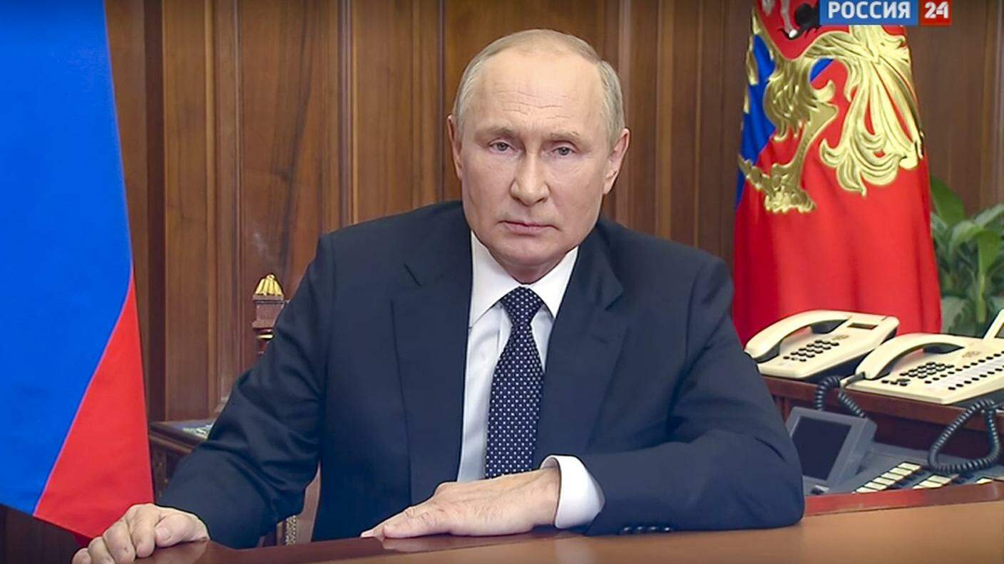 Il capo del Cremlino nel videomessaggio alla nazione diffuso pochi minuti fa