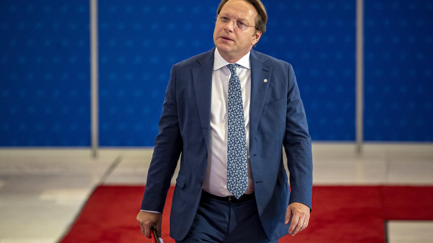 Il commissario all'allargamento Oliver Varhelyi