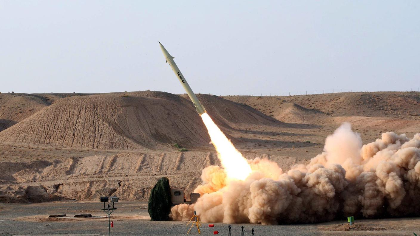Un missile iraniano Fateh 110 simile a quelli che Teheran intende fornire alla Russia