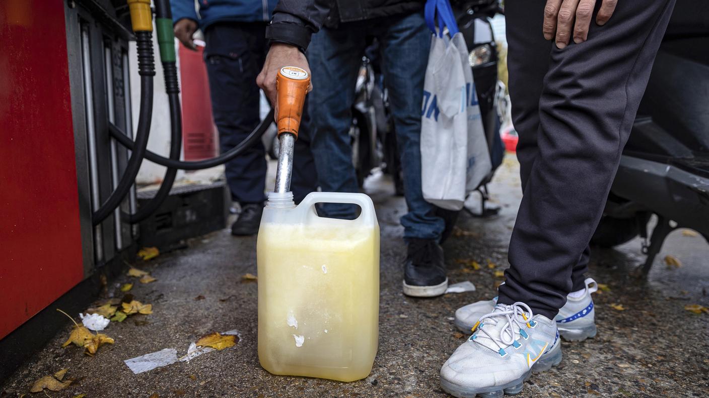 Solo il 20% dei benzinai ha ancora carenze di carburante