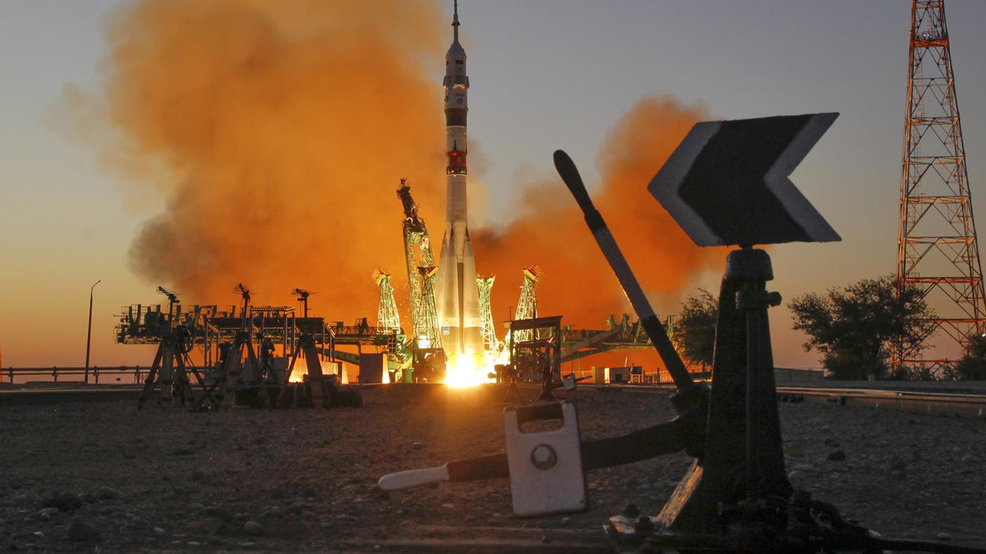La partenza di un razzo Soyuz-2.1a dal cosmodromo sotto amministrazione russa in Kazakistan