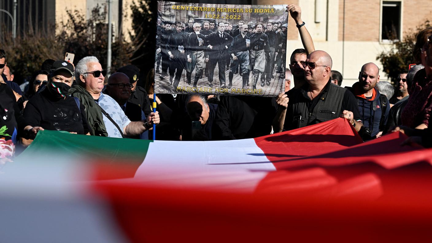 Predappio: è il giorno delle camicie nere