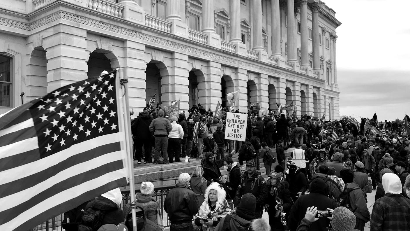 L'assedio del 6 gennaio al Congresso di Washington. I gruppi di milizie e le formazioni estremiste hanno giocato un ruolo decisivo. Erano molto organizzati