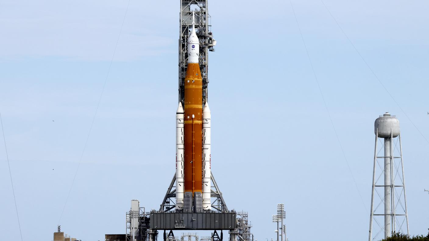 Il razzo SLS in rampa di lancio