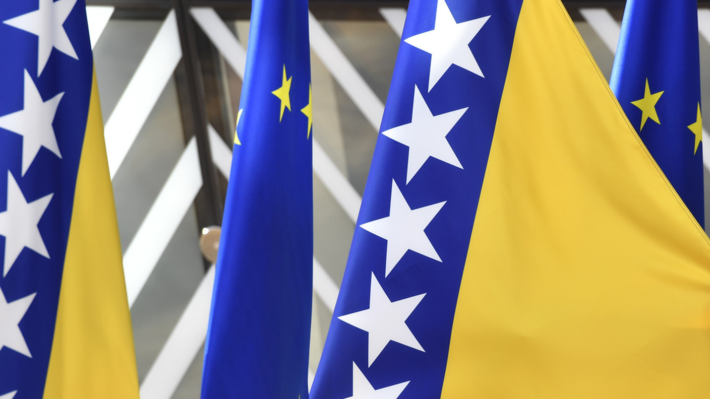 Già in ottobre la Commissione UE aveva raccomandato di concedere alla Bosnia-Erzegovina lo statuto di Paese candidato all'ingresso nell'Unione
