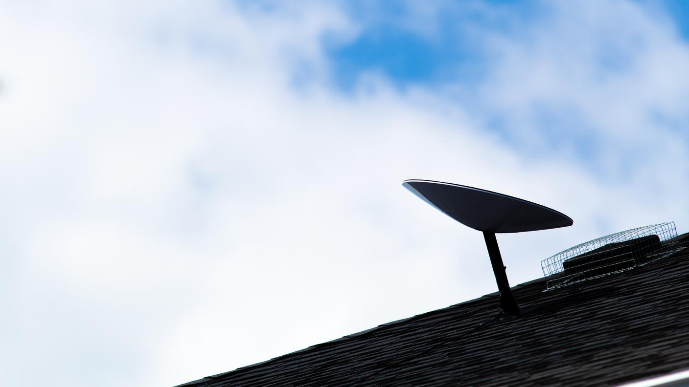 Un antenna per accedere al servizio Starlink