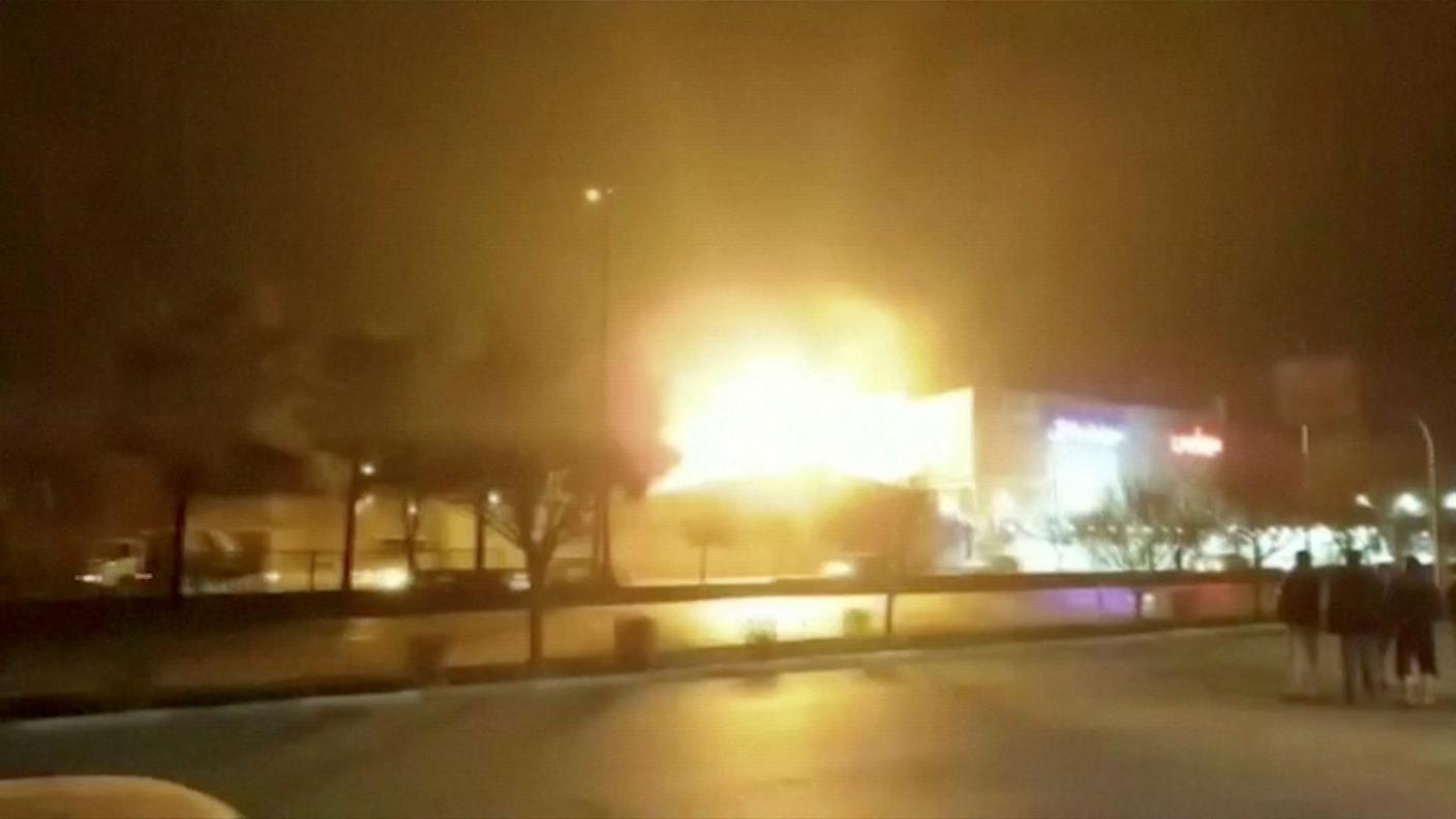 Un'esplosione si verifica sulla struttura militare iraniana a Isfahan attaccata dai droni
