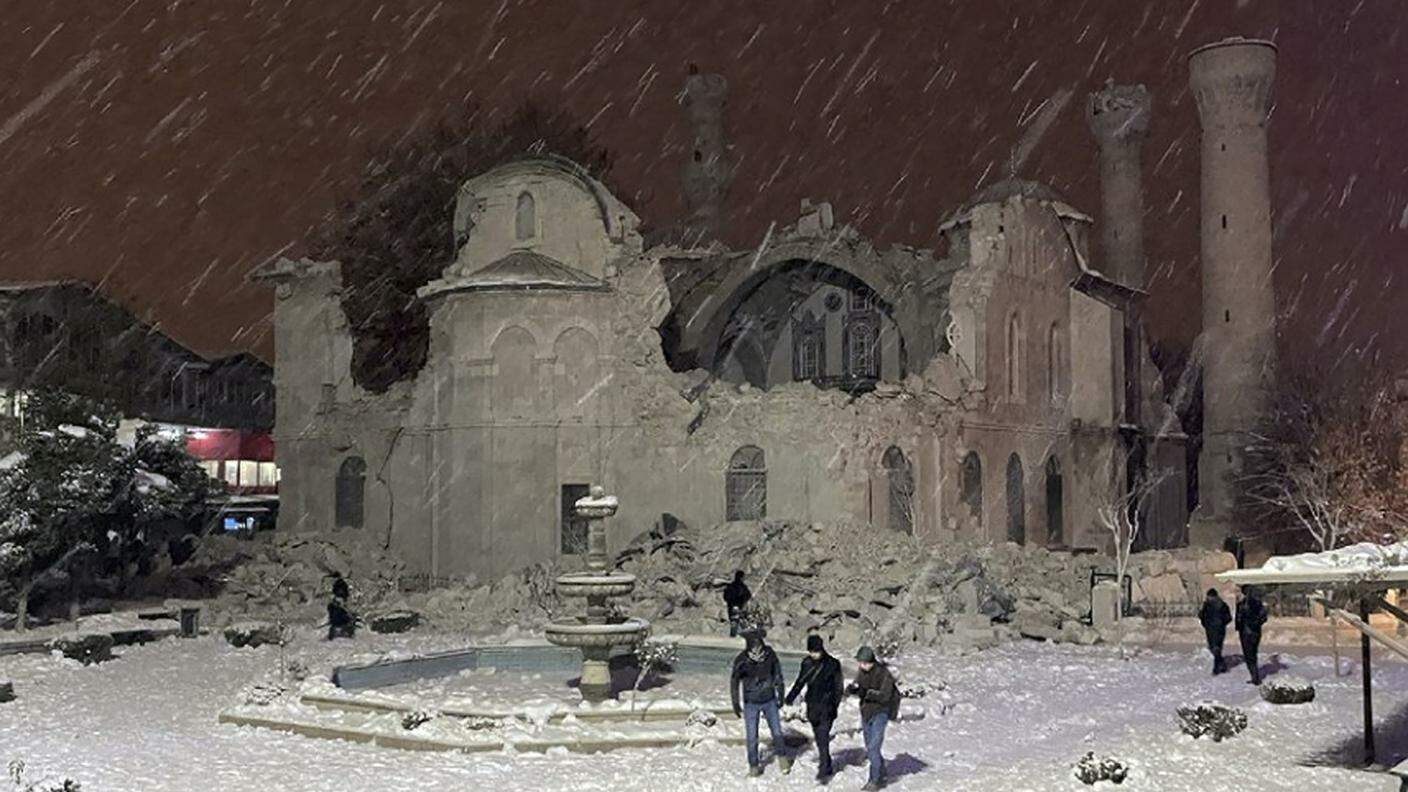 Una moschea crollata a Malatya