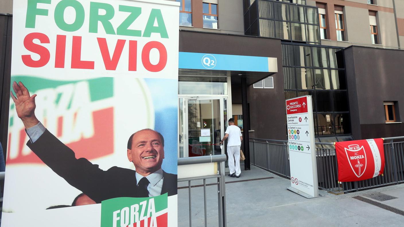 Silvio Berlusconi è ricoverato all'Ospedale San Raffaele di Milano