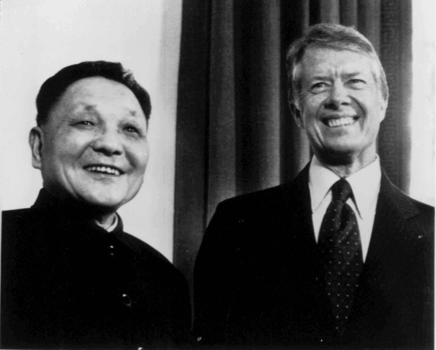 L'allora vicepremier cinese Deng Xiaoping e Jimmy Carter nel 1979, anno della normalizzazione dei rapporti diplomatici fra Cina e Stati Uniti