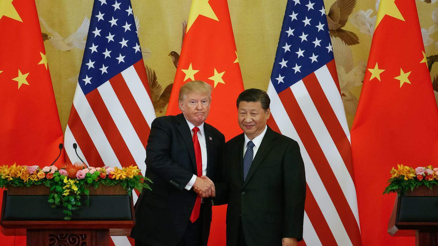 Trump e Xi Jinping nel 2017: l'ex presidente statunitense, con la "guerra dei dazi", aveva cercato di ridurre il surplus commerciale cinese nei confronti degli Stati Uniti