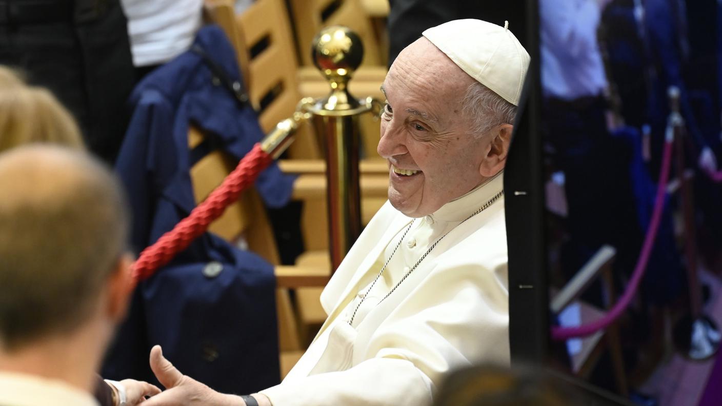 Papa Francesco durante il viaggio in Ungheria