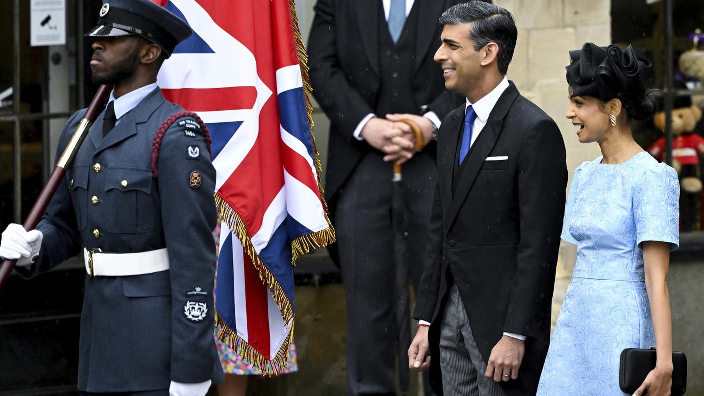 Il premier britannico Rishi Sunak. Con lui sono arrivati anche i predecessori