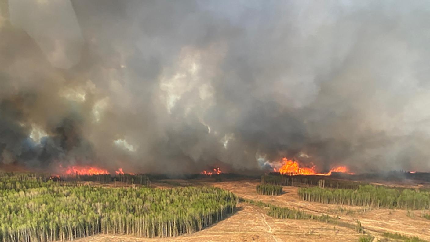 In fiamme la provincia canadese dell'Alberta