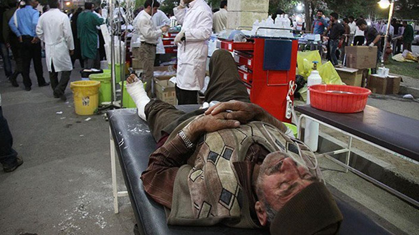 iran terremoto 2  rt.jpg