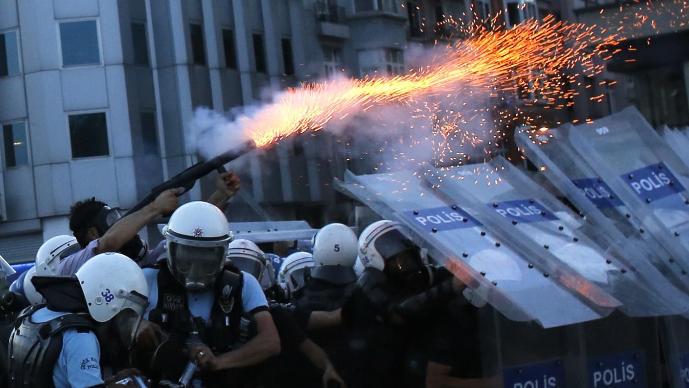 Turchia Taksim 2 11.06.2013 re.jpg