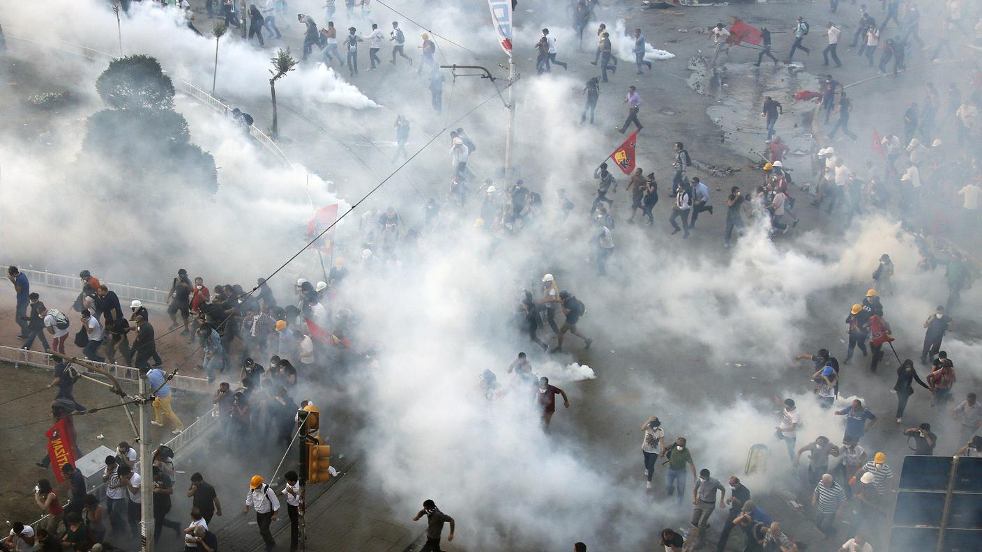 Turchia Taksim 8 11.06.2013 re.jpg