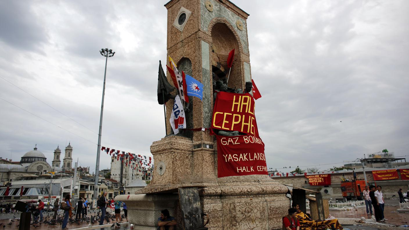 piazza taksim 2 giugno RE.jpg