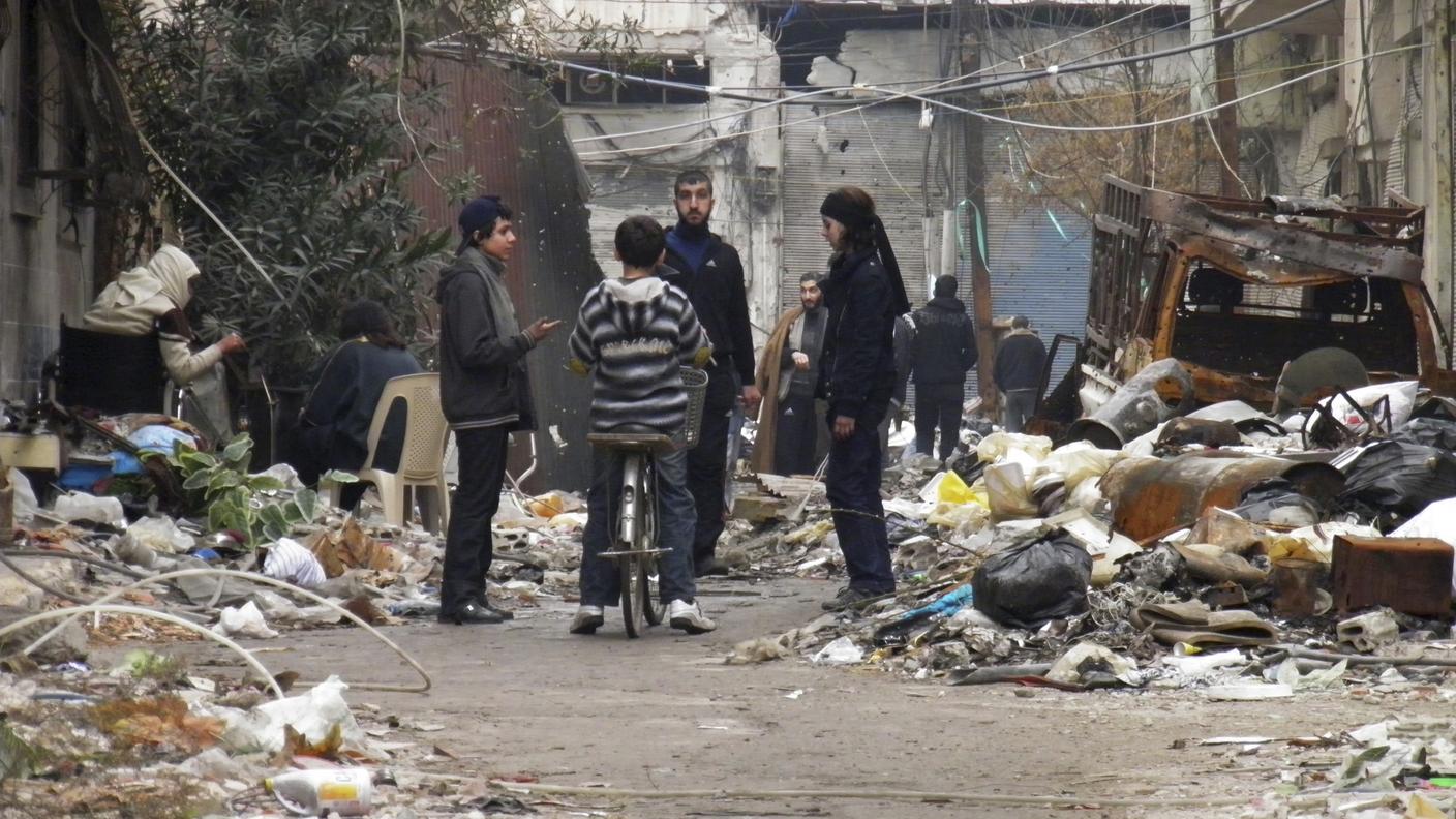 Homs donna e bimbi 270114 RE.jpg
