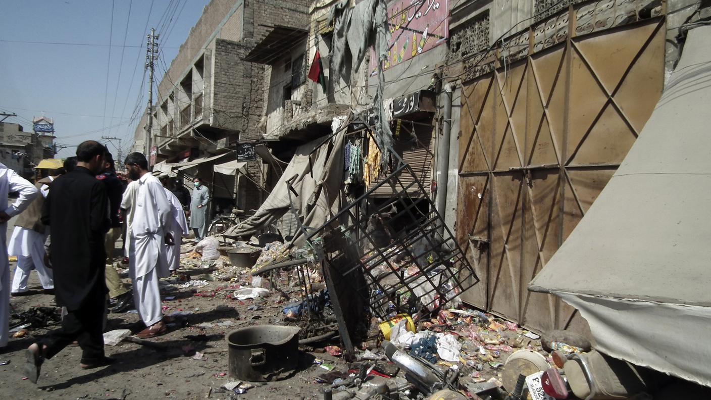 Immagine di un attentato a Bannu nel marzo 2013, poco lontano dal luogo dell'esplosione odierna