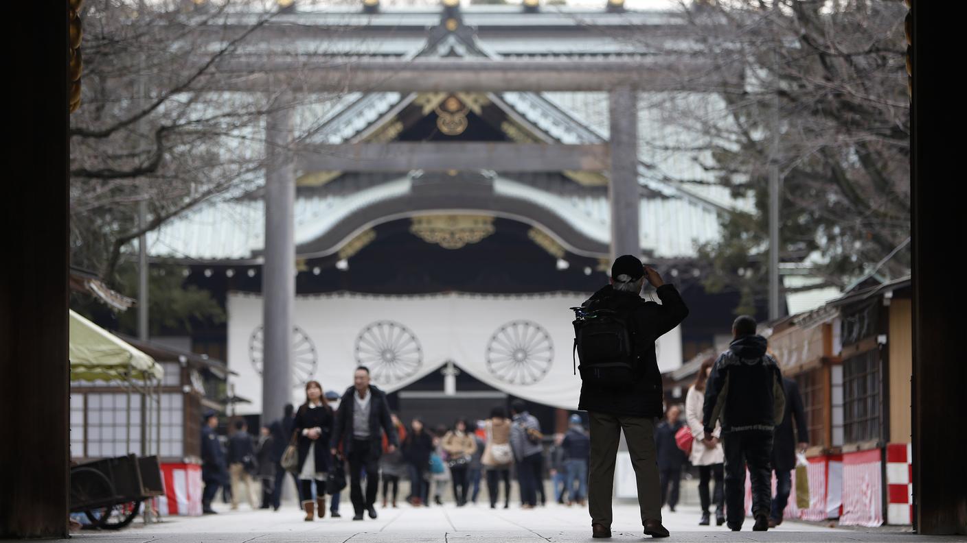 abe yasukuni 5 re.jpg